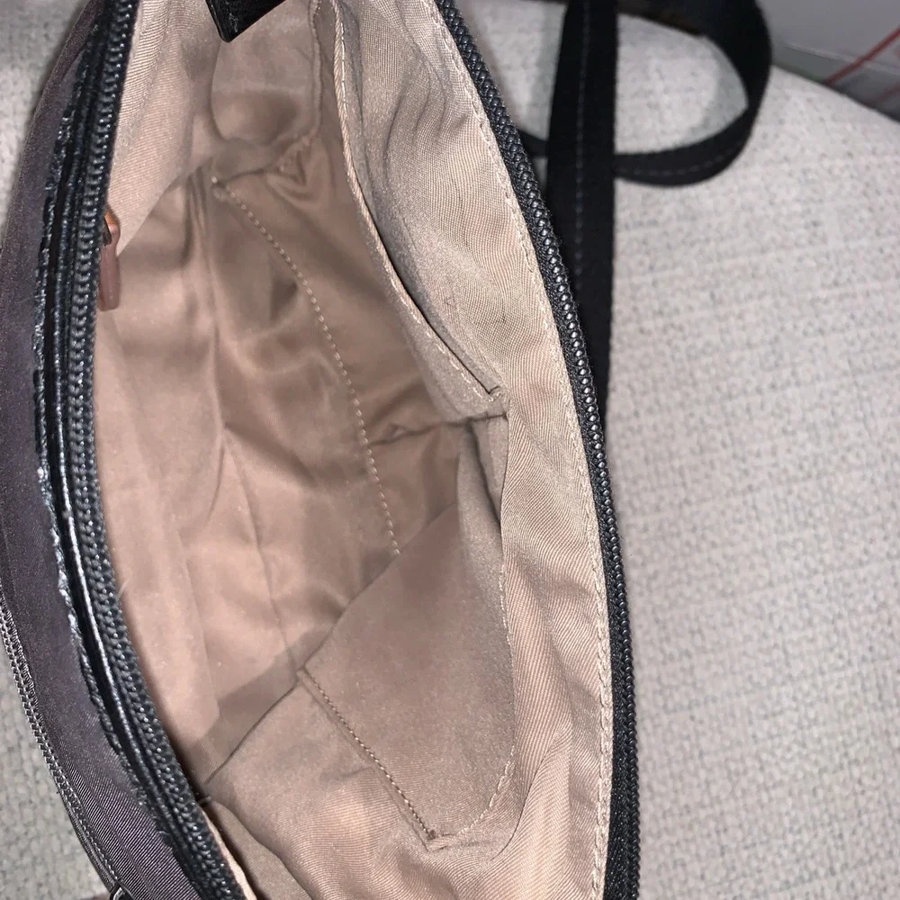 The Sak Gray  Esperato Nylon Crossbody Bag Purse Handbag Travel Zipper‎